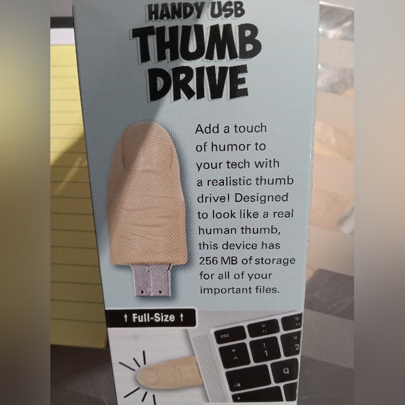 USB Thumb Drive  (New) - Picture 2 of 3
